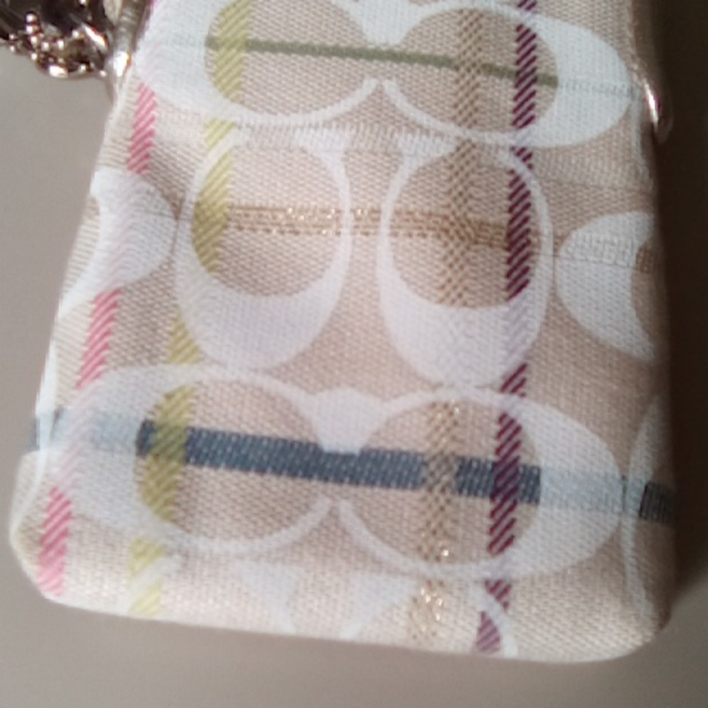 COACH Legacy pastel multicolor wristlet - Picture 10 of 12